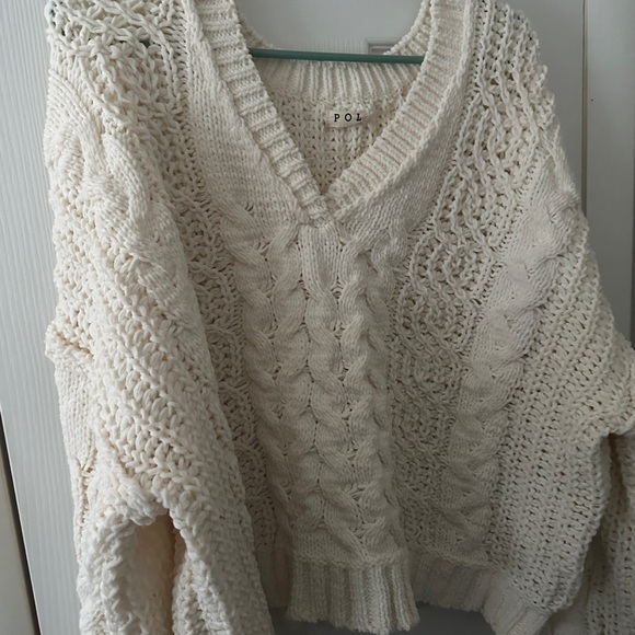 POL Ivory Cable Knit V-Neck Sweater - Picture 4 of 5